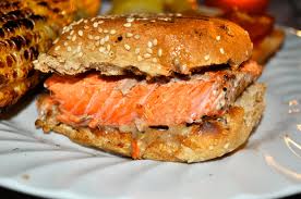 grilled salmonburger