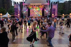 Midsummer Night Swing in progress